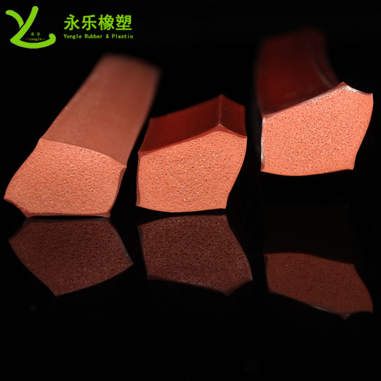 擠出復合發(fā)泡硅膠條，耐高溫復合發(fā)泡硅膠條，耐老化復合發(fā)泡硅膠條