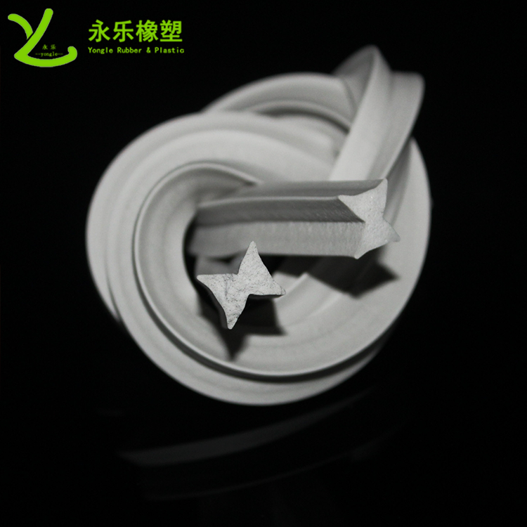 硅膠泡棉膠條，阻燃硅膠泡棉膠條，耐高溫發(fā)泡硅膠條