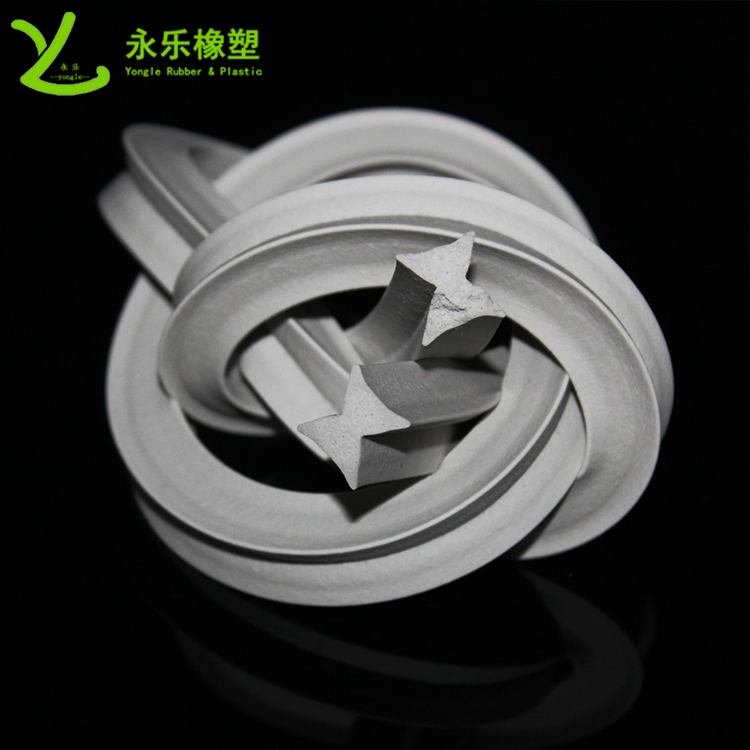 硅膠泡棉膠條，阻燃硅膠泡棉膠條，耐高溫發(fā)泡硅膠條